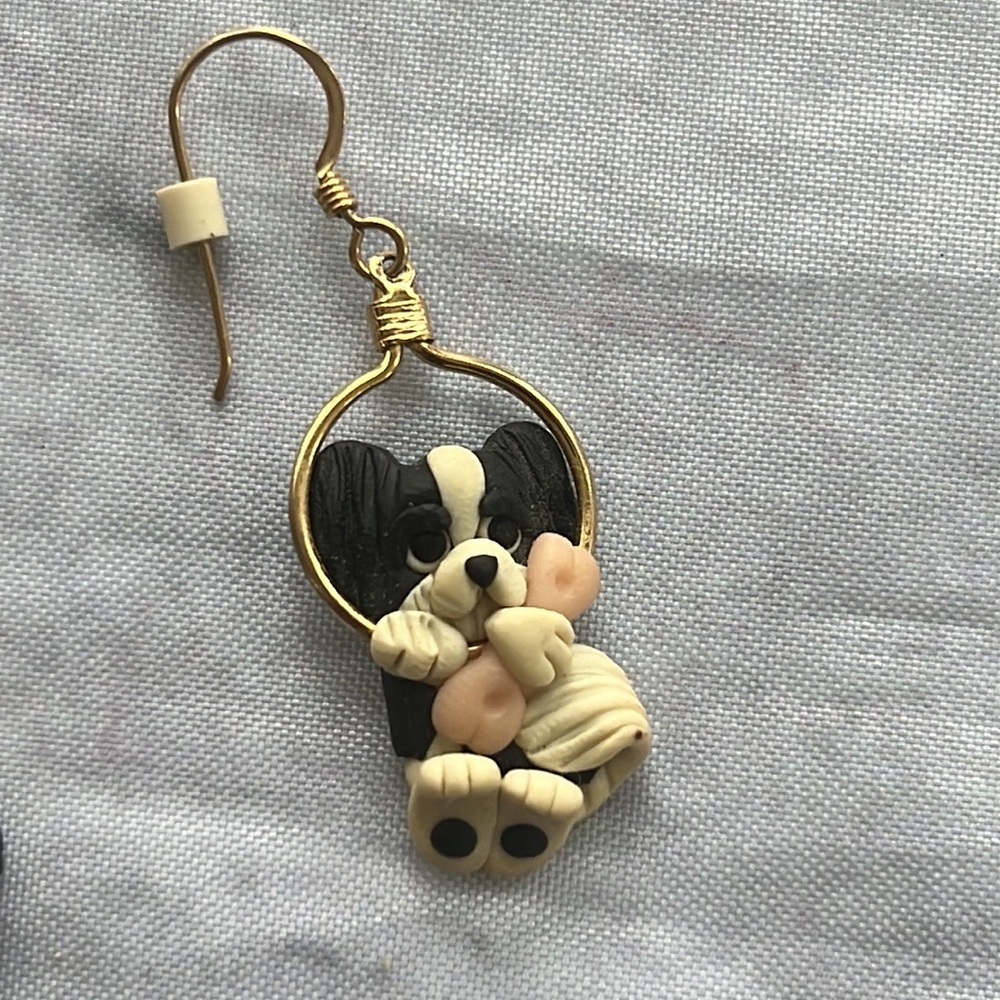 Super cute! Dog earrings